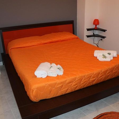 casa vacanza EVERY DAY Sant'Angelo le Fratte Esterno foto